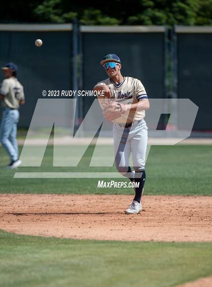 Thumbnail 2 in Del Norte @ Mission Hills photogallery.