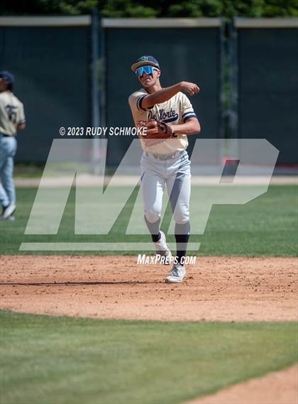 Thumbnail 3 in Del Norte @ Mission Hills photogallery.