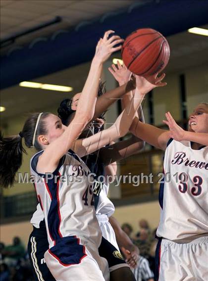 Thumbnail 2 in Athens @ Brewer photogallery.