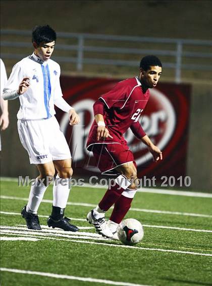 Thumbnail 1 in Plano vs Plano West photogallery.