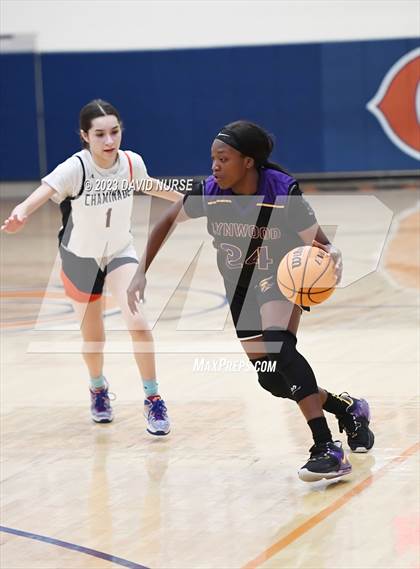 Thumbnail 1 in Lynwood @ Chaminade photogallery.