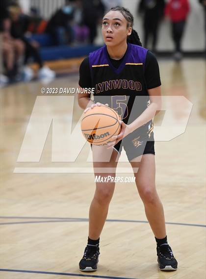 Thumbnail 1 in Lynwood @ Chaminade photogallery.