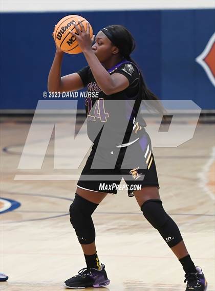 Thumbnail 2 in Lynwood @ Chaminade photogallery.