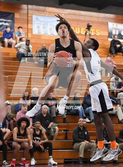 Thumbnail 3 in Harvard-Westlake vs. Foothills Christian (Torrey Pines Holiday Classic) photogallery.
