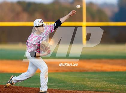 Thumbnail 1 in Ola vs Hampton photogallery.