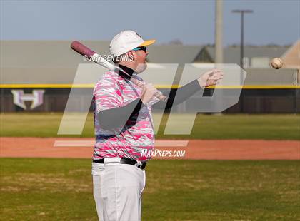 Thumbnail 1 in Ola vs Hampton photogallery.