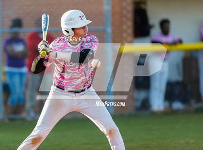 Thumbnail 2 in Ola vs Hampton photogallery.