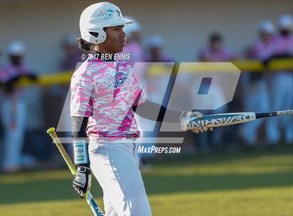 Thumbnail 1 in Ola vs Hampton photogallery.