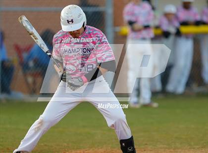 Thumbnail 3 in Ola vs Hampton photogallery.