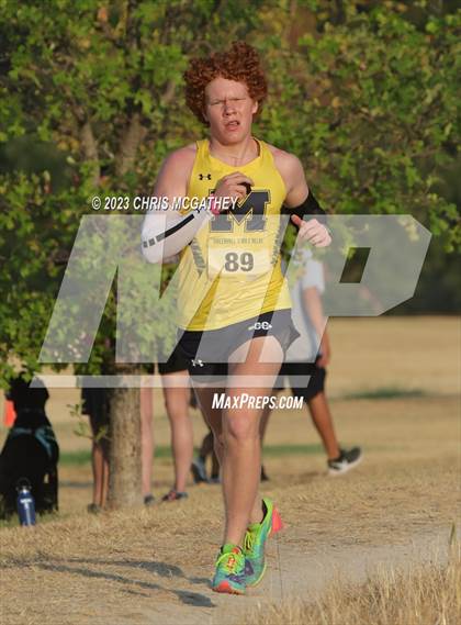 Thumbnail 1 in Greenhill/Luke's Locker Six Mile Relay photogallery.