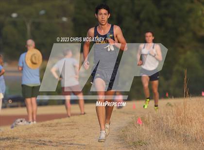 Thumbnail 3 in Greenhill/Luke's Locker Six Mile Relay photogallery.