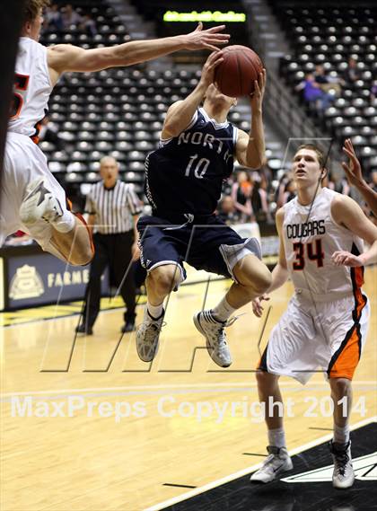 Thumbnail 2 in Shawnee Mission Northwest vs. Blue Valley North (KSHSAA 6A Playoff) photogallery.