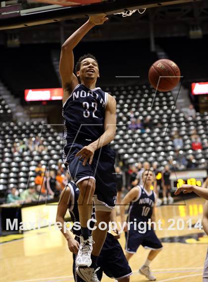 Thumbnail 2 in Shawnee Mission Northwest vs. Blue Valley North (KSHSAA 6A Playoff) photogallery.