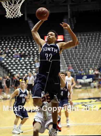 Thumbnail 3 in Shawnee Mission Northwest vs. Blue Valley North (KSHSAA 6A Playoff) photogallery.