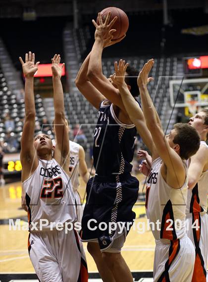 Thumbnail 1 in Shawnee Mission Northwest vs. Blue Valley North (KSHSAA 6A Playoff) photogallery.