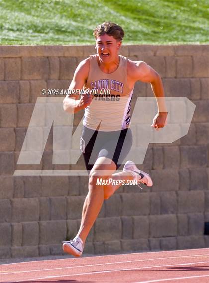 Thumbnail 2 in Huskie Twilight (Running Events) photogallery.