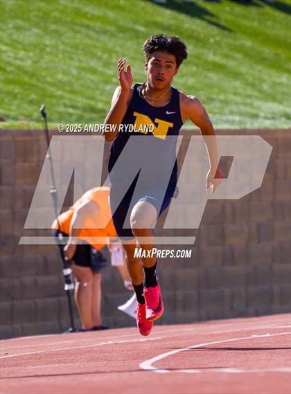 Thumbnail 3 in Huskie Twilight (Running Events) photogallery.