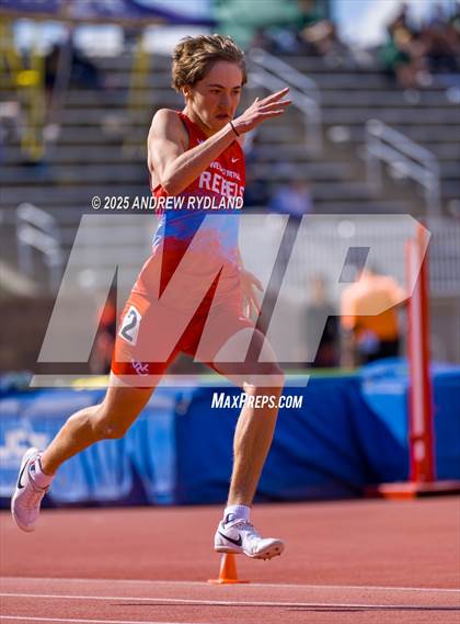 Thumbnail 2 in Huskie Twilight (Running Events) photogallery.