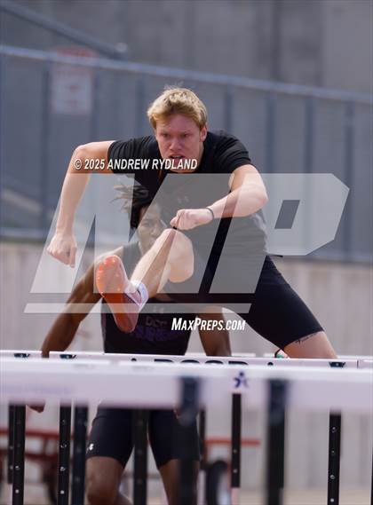 Thumbnail 2 in Huskie Twilight (Running Events) photogallery.