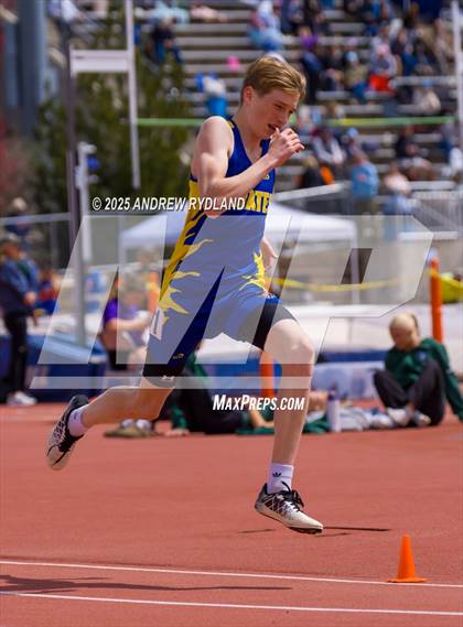 Thumbnail 2 in Huskie Twilight (Running Events) photogallery.