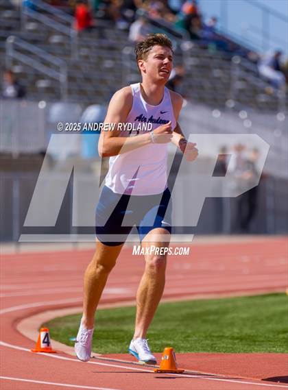 Thumbnail 2 in Huskie Twilight (Running Events) photogallery.