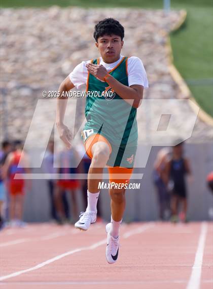 Thumbnail 2 in Huskie Twilight (Running Events) photogallery.