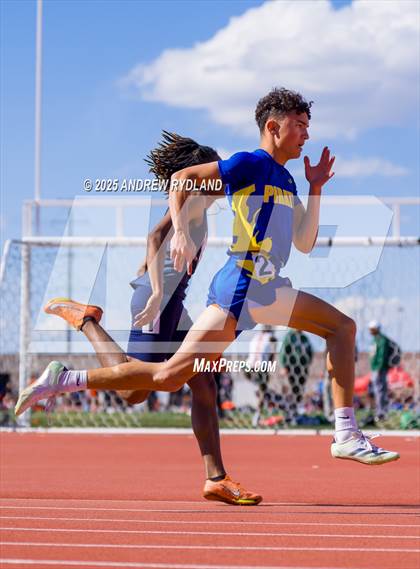 Thumbnail 3 in Huskie Twilight (Running Events) photogallery.