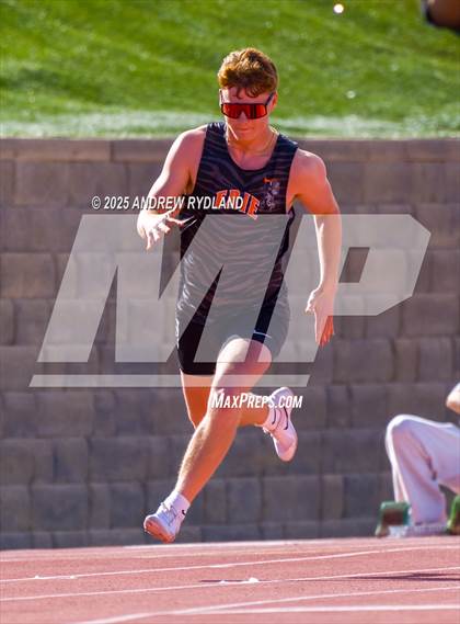 Thumbnail 2 in Huskie Twilight (Running Events) photogallery.