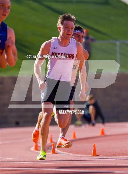 Thumbnail 1 in Huskie Twilight (Running Events) photogallery.