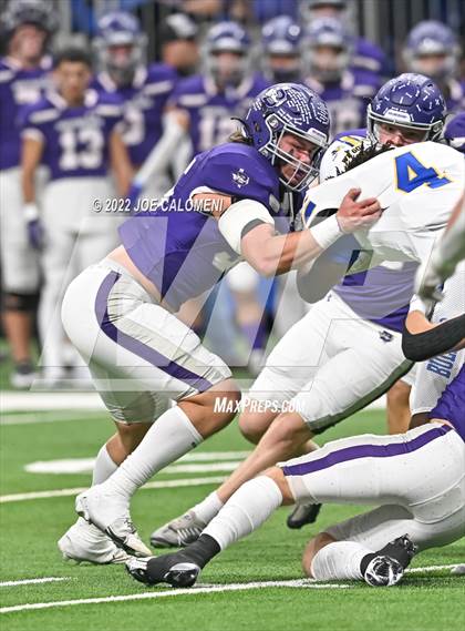 Thumbnail 1 in Boerne vs Chapel Hill (UIL 4A Regional Semifinal) photogallery.