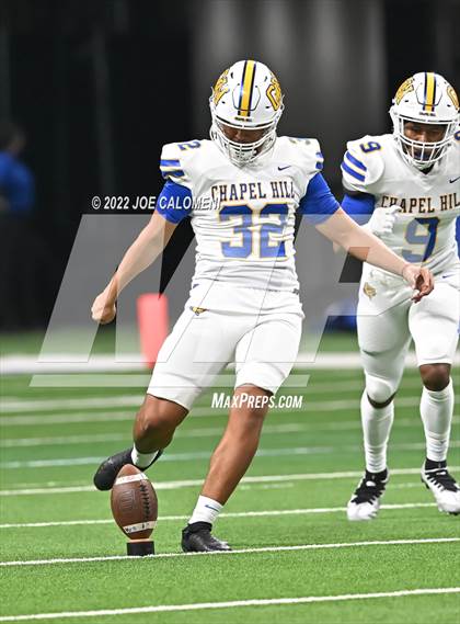 Thumbnail 3 in Boerne vs Chapel Hill (UIL 4A Regional Semifinal) photogallery.