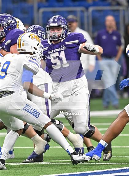 Thumbnail 3 in Boerne vs Chapel Hill (UIL 4A Regional Semifinal) photogallery.