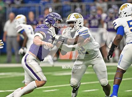 Thumbnail 1 in Boerne vs Chapel Hill (UIL 4A Regional Semifinal) photogallery.