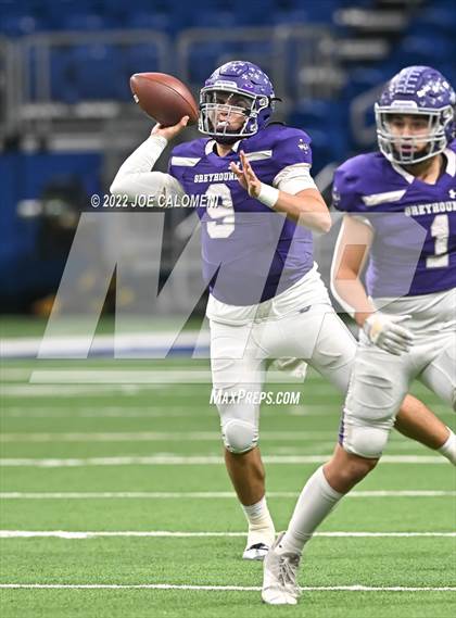 Thumbnail 3 in Boerne vs Chapel Hill (UIL 4A Regional Semifinal) photogallery.