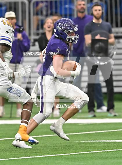 Thumbnail 3 in Boerne vs Chapel Hill (UIL 4A Regional Semifinal) photogallery.