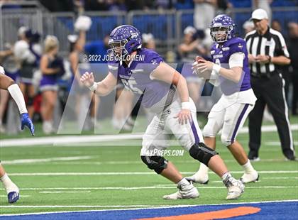 Thumbnail 2 in Boerne vs Chapel Hill (UIL 4A Regional Semifinal) photogallery.