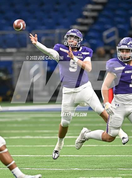 Thumbnail 2 in Boerne vs Chapel Hill (UIL 4A Regional Semifinal) photogallery.