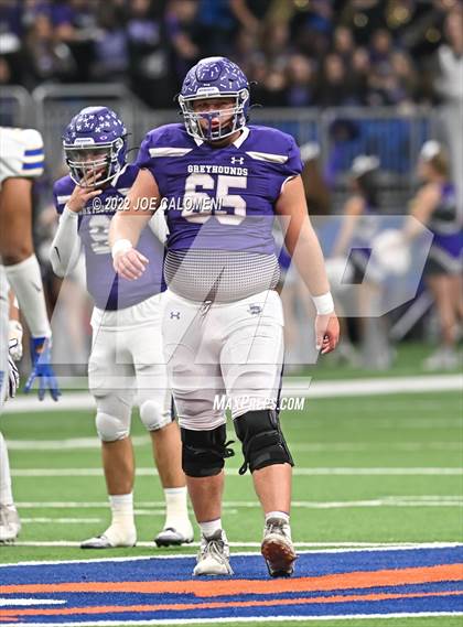 Thumbnail 1 in Boerne vs Chapel Hill (UIL 4A Regional Semifinal) photogallery.