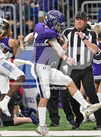 Thumbnail 3 in Boerne vs Chapel Hill (UIL 4A Regional Semifinal) photogallery.