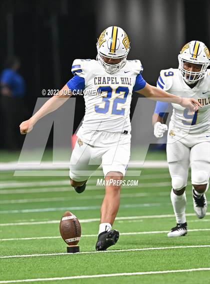 Thumbnail 2 in Boerne vs Chapel Hill (UIL 4A Regional Semifinal) photogallery.