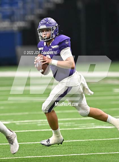 Thumbnail 1 in Boerne vs Chapel Hill (UIL 4A Regional Semifinal) photogallery.