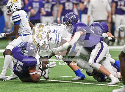Thumbnail 3 in Boerne vs Chapel Hill (UIL 4A Regional Semifinal) photogallery.