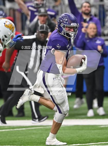 Thumbnail 1 in Boerne vs Chapel Hill (UIL 4A Regional Semifinal) photogallery.