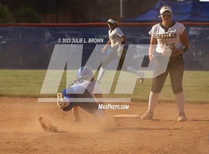 Thumbnail 3 in Avon vs. Roncalli photogallery.