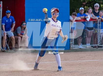 Thumbnail 2 in Avon vs. Roncalli photogallery.