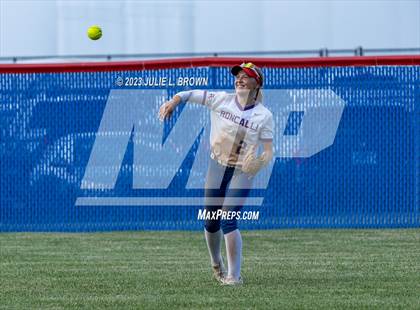 Thumbnail 2 in Avon vs. Roncalli photogallery.