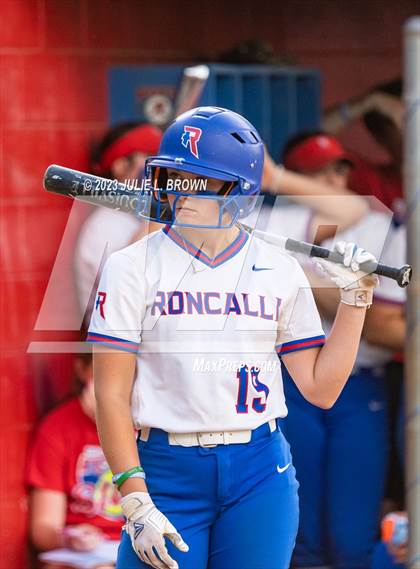 Thumbnail 2 in Avon vs. Roncalli photogallery.