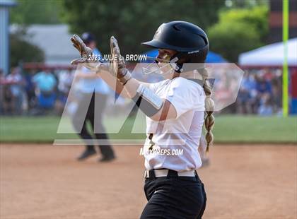 Thumbnail 3 in Avon vs. Roncalli photogallery.