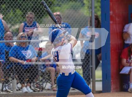 Thumbnail 2 in Avon vs. Roncalli photogallery.