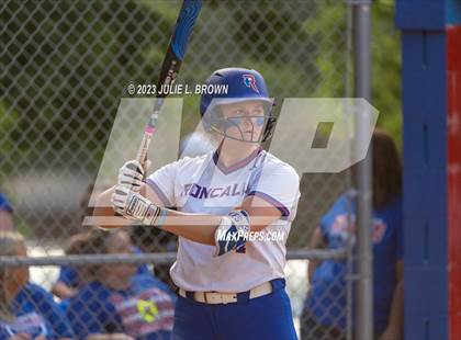 Thumbnail 2 in Avon vs. Roncalli photogallery.